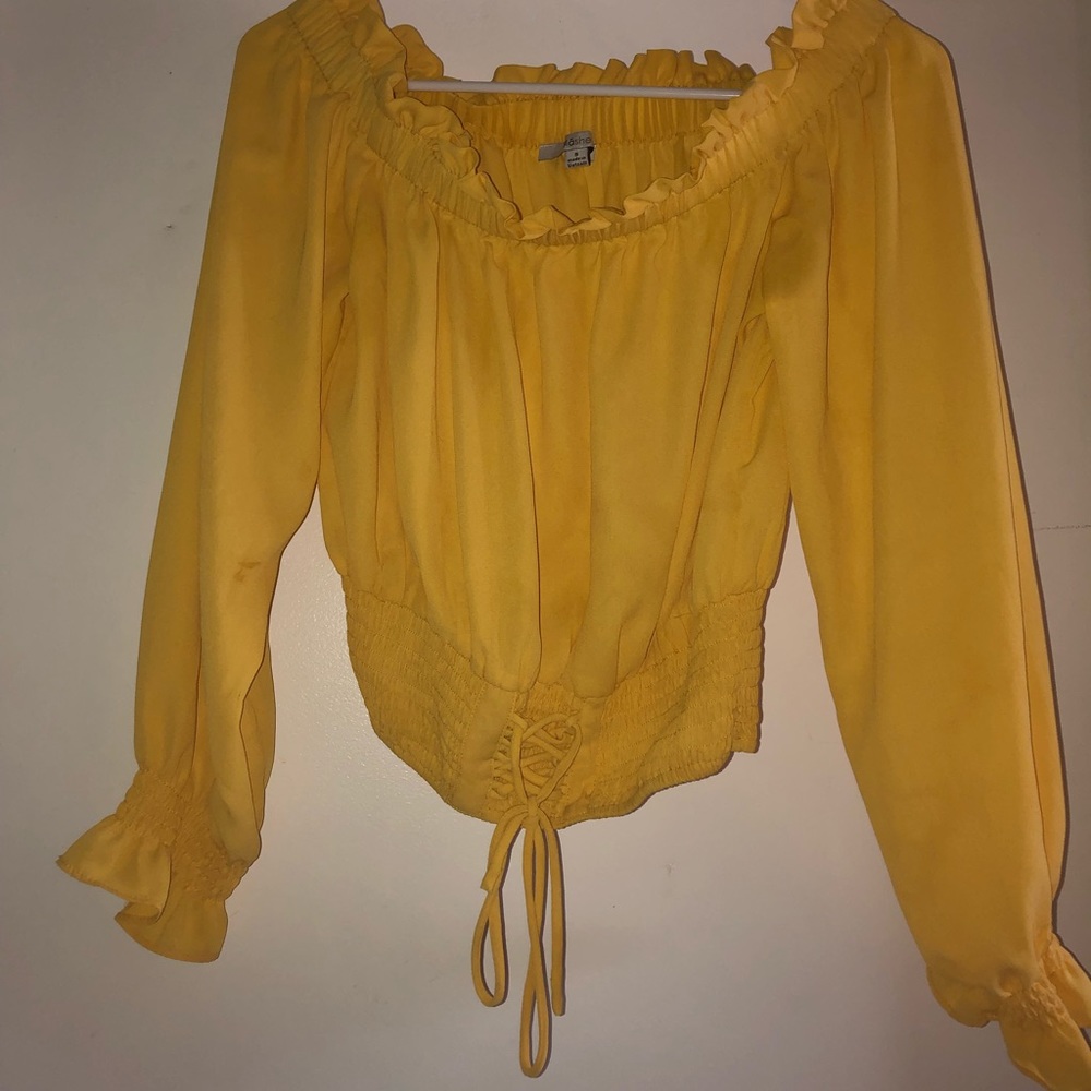 Cute Gold Blouse Size Small